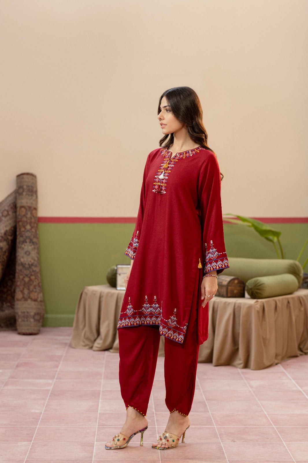 Husn-e-Inaab