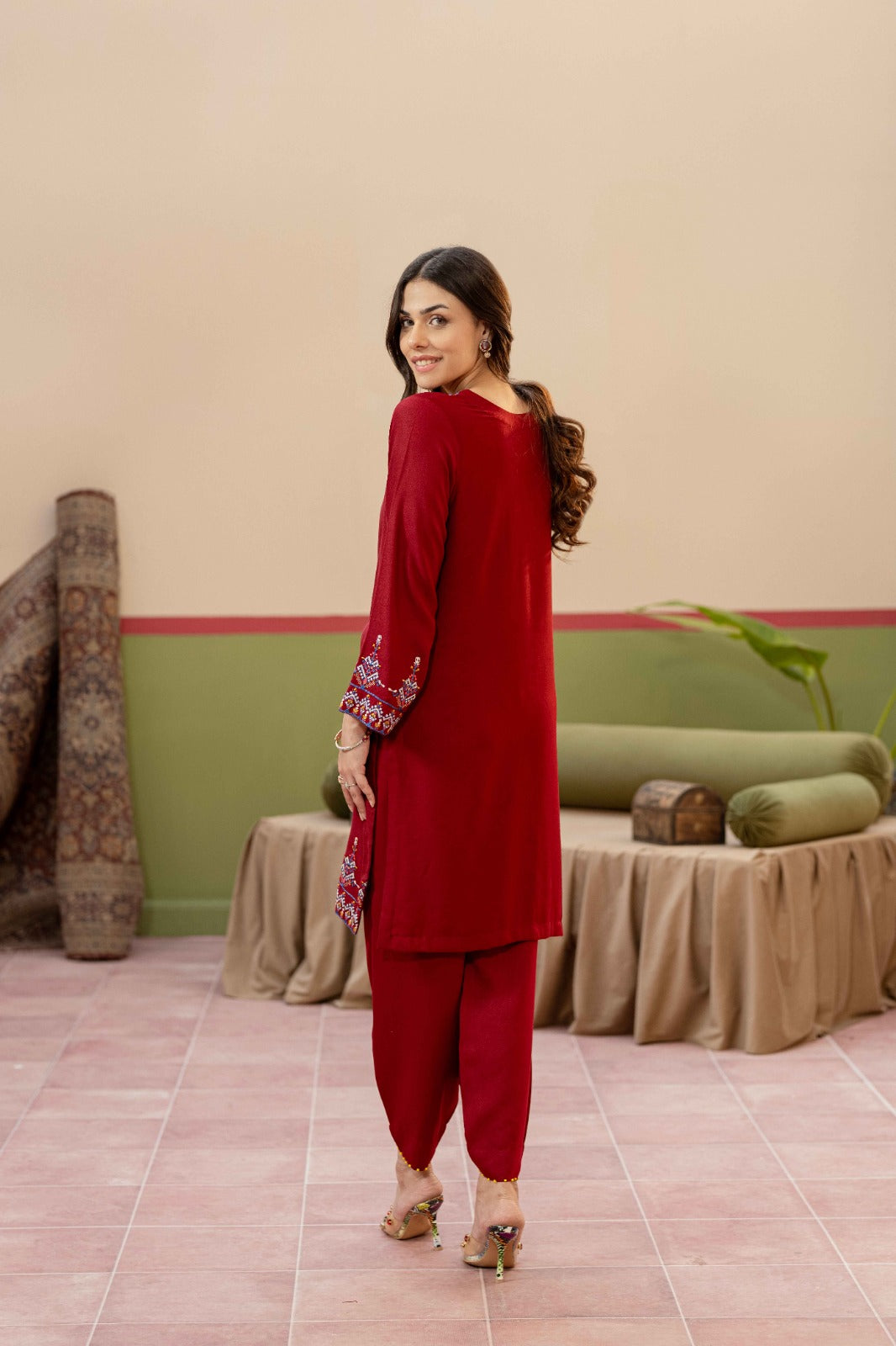 Husn-e-Inaab